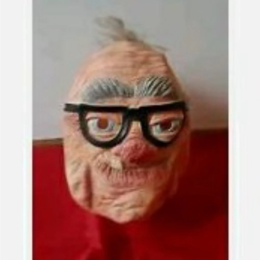 Vintage old man mask (FAMOUS PEOPLE )(from 1985-1990’s )very old but NEW